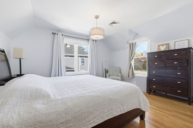 233 West St, Quincy, MA 02169