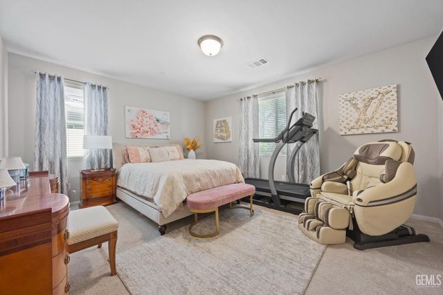 13514 Pixton Avenue, Bakersfield, CA 93311