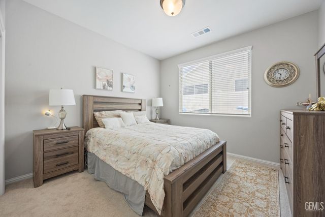 13514 Pixton Avenue, Bakersfield, CA 93311