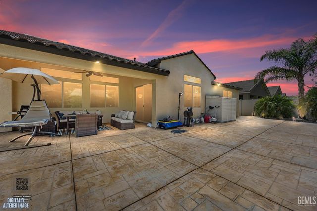 13514 Pixton Avenue, Bakersfield, CA 93311