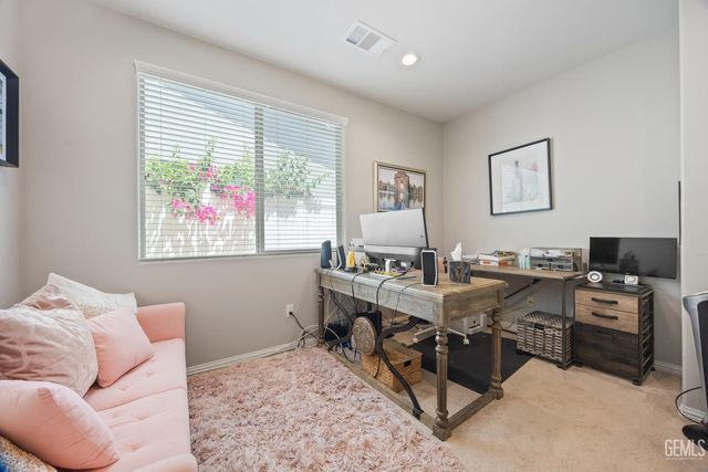 13514 Pixton Avenue, Bakersfield, CA 93311
