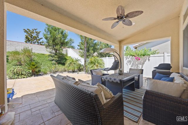 13514 Pixton Avenue, Bakersfield, CA 93311