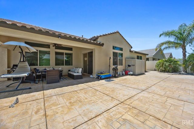 13514 Pixton Avenue, Bakersfield, CA 93311