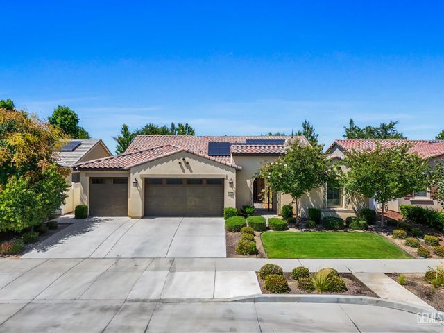 13514 Pixton Avenue, Bakersfield, CA 93311