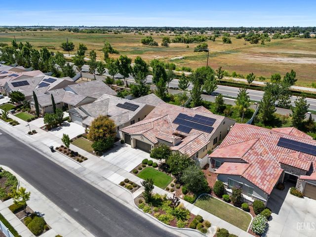 13514 Pixton Avenue, Bakersfield, CA 93311
