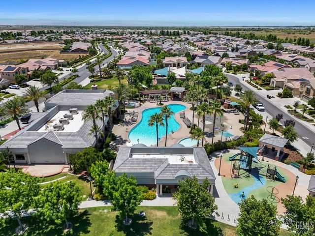 13514 Pixton Avenue, Bakersfield, CA 93311