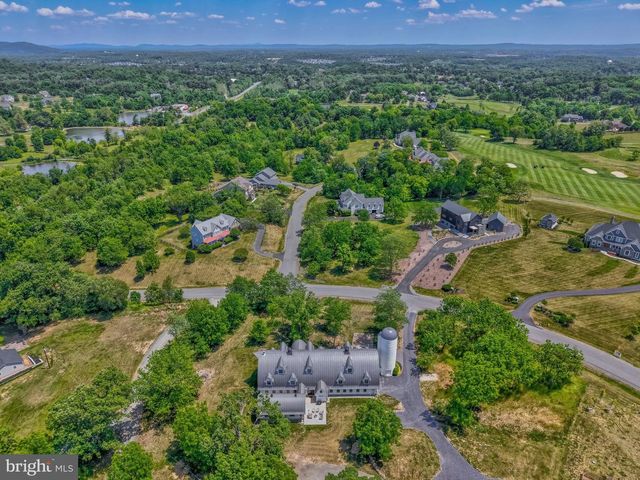 18360 TURNBERRY DR, Round Hill, VA 20141