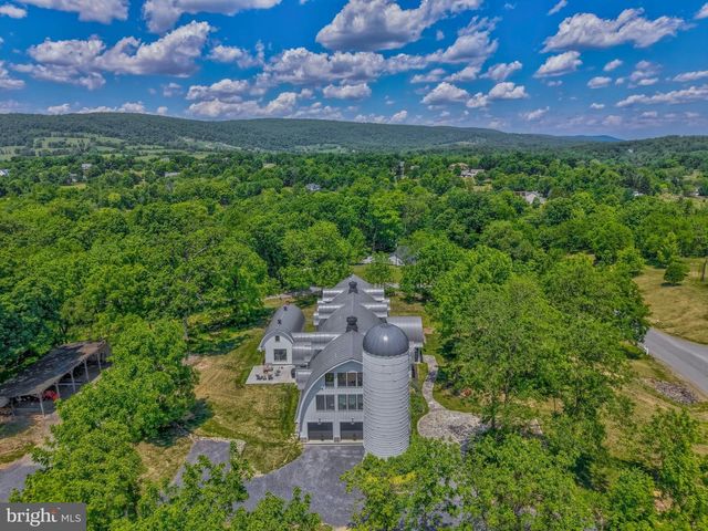 18360 TURNBERRY DR, Round Hill, VA 20141