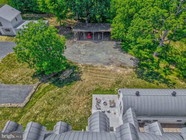 18360 TURNBERRY DR, Round Hill, VA 20141
