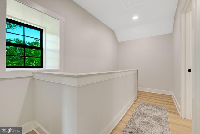 18360 TURNBERRY DR, Round Hill, VA 20141