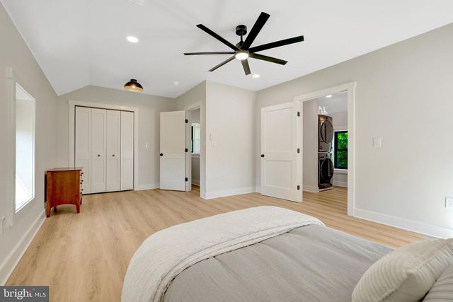 18360 TURNBERRY DR, Round Hill, VA 20141