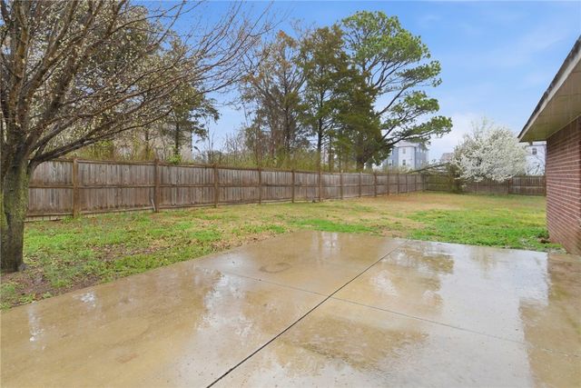 932 Curtis Avenue, Fayetteville, AR 72701