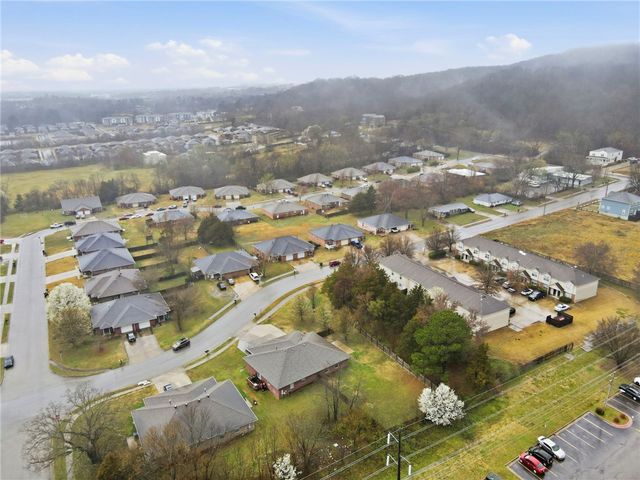 932 Curtis Avenue, Fayetteville, AR 72701