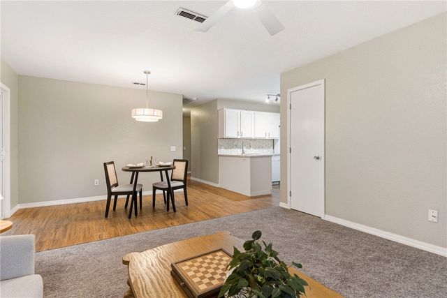 932 Curtis Avenue, Fayetteville, AR 72701
