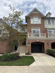 37572 Newburgh Park Circle Unit: 33 / Bldg: 33, Livonia, MI 48152
