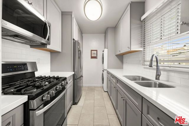 1137 26th Street D, Santa Monica, CA 90403