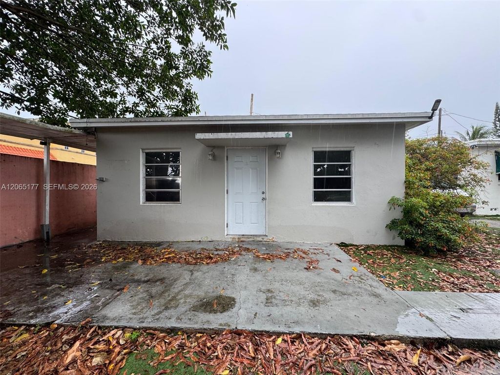 2380 NW Flagler Terrace R, Miami, FL 33125