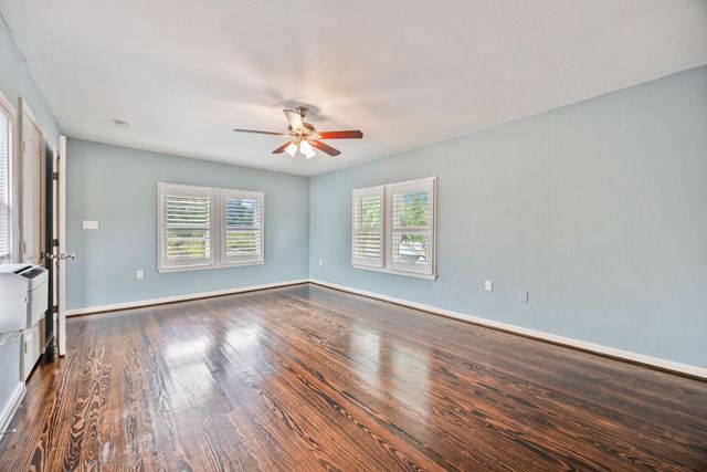 1104 Walton Street, Houston, TX 77009