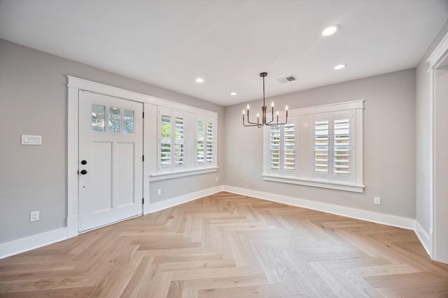 1104 Walton Street, Houston, TX 77009