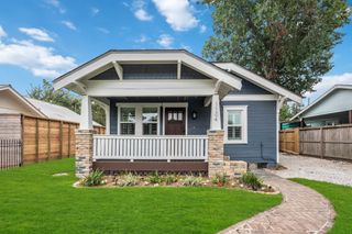 1104 Walton Street, Houston, TX 77009