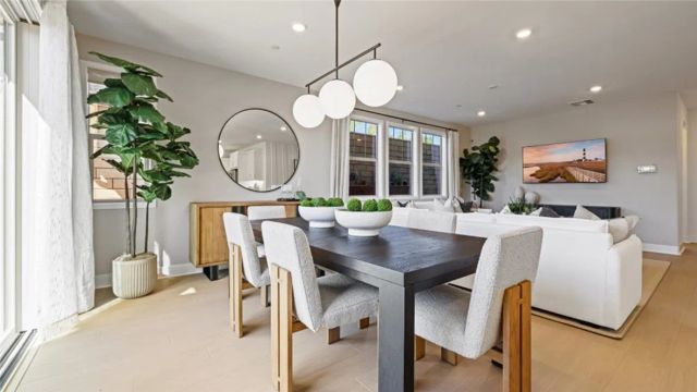 738 Guy Turner Drive, Camarillo, CA 93010