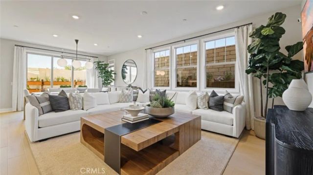 738 Guy Turner Drive, Camarillo, CA 93010