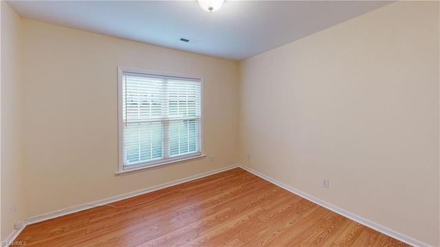 2428 Somerset Place Drive, Winston-salem, NC 27103