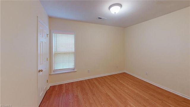 2428 Somerset Place Drive, Winston-salem, NC 27103