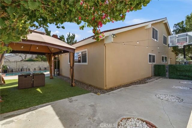 23943 Via Flamenco, Valencia, CA 91355