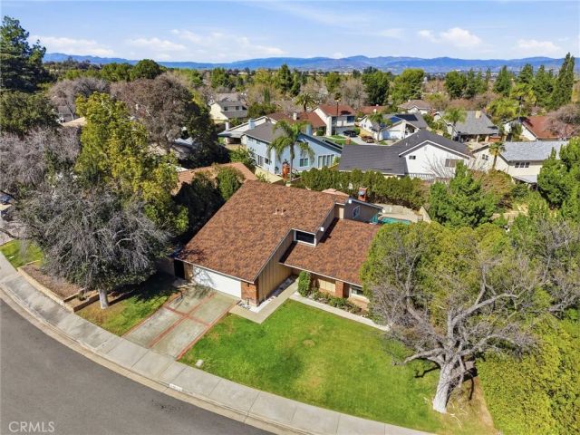 23943 Via Flamenco, Valencia, CA 91355