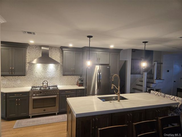 21 Nevin Terrace, Massapequa Park, NY 11762