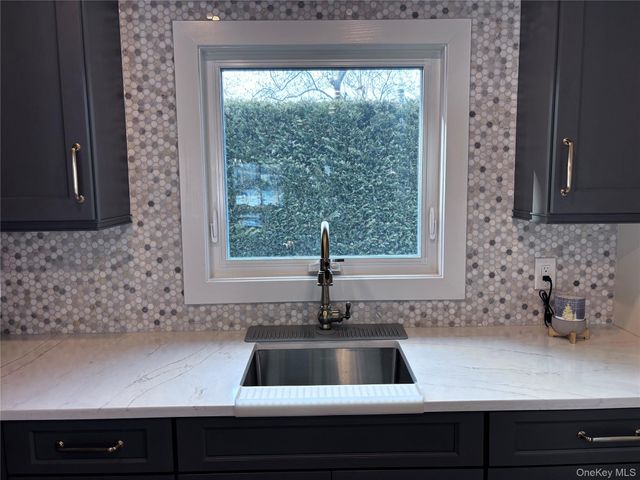 21 Nevin Terrace, Massapequa Park, NY 11762