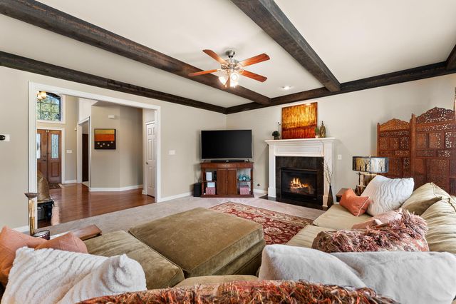1127 Stonebridge Drive, Schererville, IN 46375