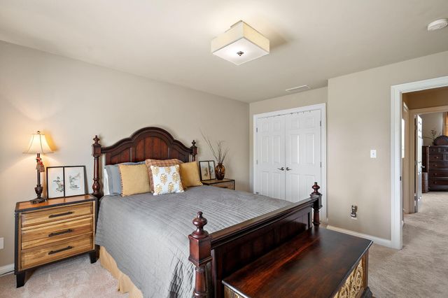 1127 Stonebridge Drive, Schererville, IN 46375