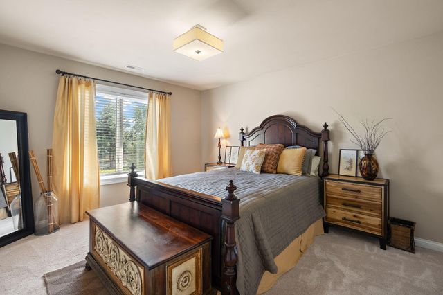 1127 Stonebridge Drive, Schererville, IN 46375