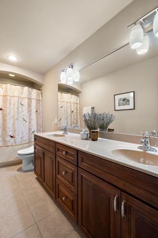1127 Stonebridge Drive, Schererville, IN 46375
