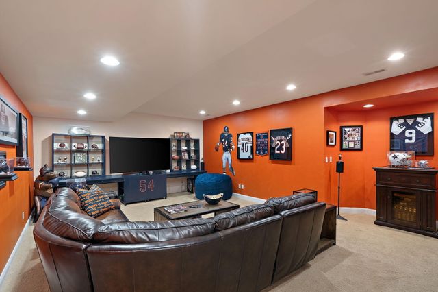 1127 Stonebridge Drive, Schererville, IN 46375