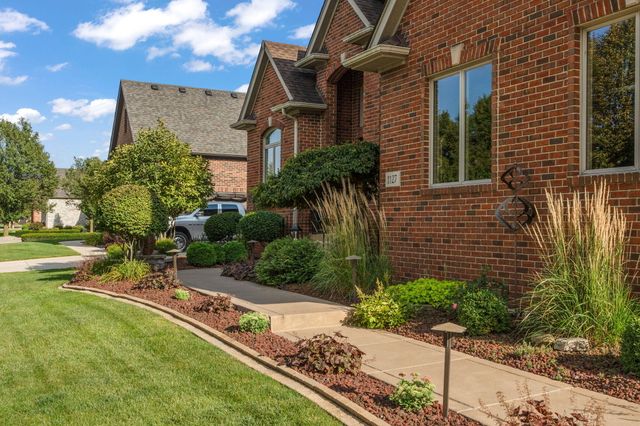 1127 Stonebridge Drive, Schererville, IN 46375