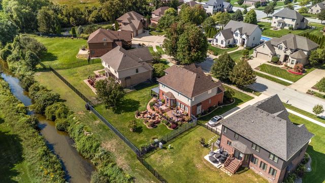 1127 Stonebridge Drive, Schererville, IN 46375