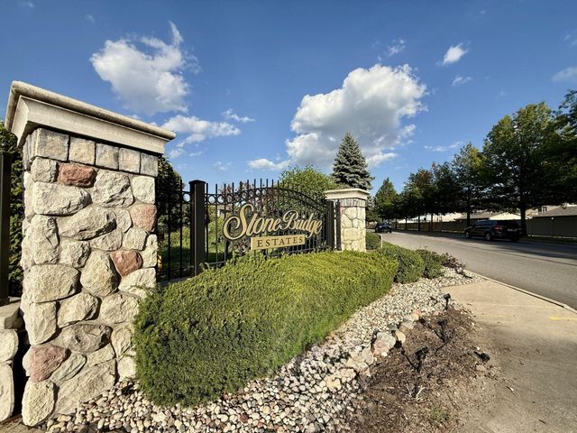 1127 Stonebridge Drive, Schererville, IN 46375