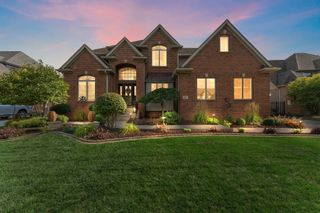 1127 Stonebridge Drive, Schererville, IN 46375