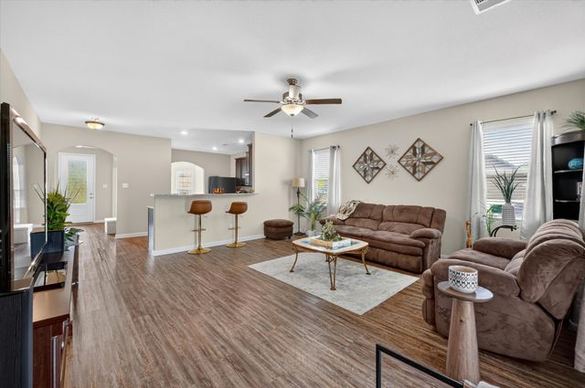 717 Lansman Trail, Denton, TX 76207