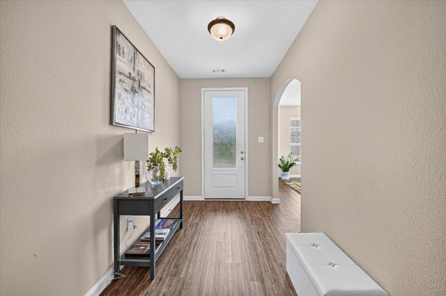 717 Lansman Trail, Denton, TX 76207