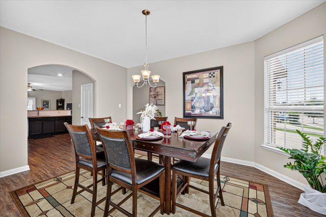 717 Lansman Trail, Denton, TX 76207