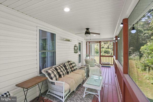 735 SUNSET VILLAGE RD, Front Royal, VA 22630
