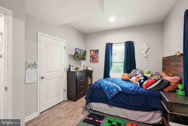 735 SUNSET VILLAGE RD, Front Royal, VA 22630