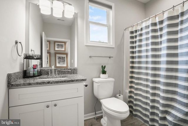 735 SUNSET VILLAGE RD, Front Royal, VA 22630