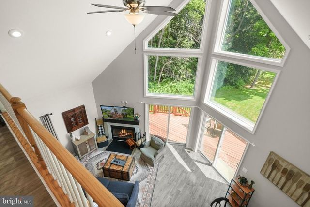 735 SUNSET VILLAGE RD, Front Royal, VA 22630