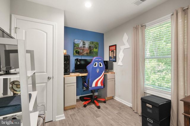 735 SUNSET VILLAGE RD, Front Royal, VA 22630