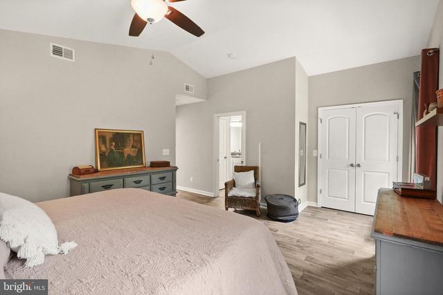 735 SUNSET VILLAGE RD, Front Royal, VA 22630